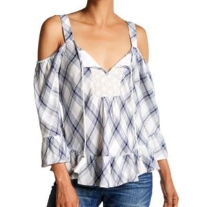 DR2 Daniel Rainn Crochet bib blouse size L